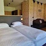 Hotel Garni Royal