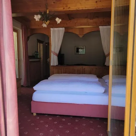 Garni Royal 3*