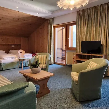 Garni Royal Hotel 3*