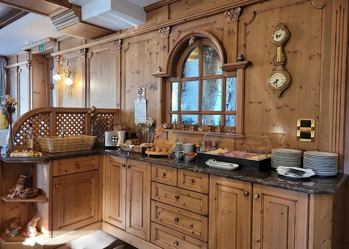 Garni Royal Hotel 3*