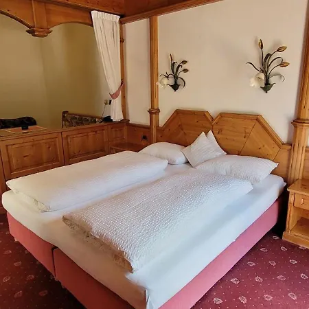 Garni Royal 3*