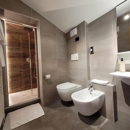 فندق Garni Royal 3*
