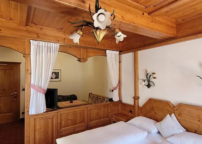Hotel Garni Royal 3*